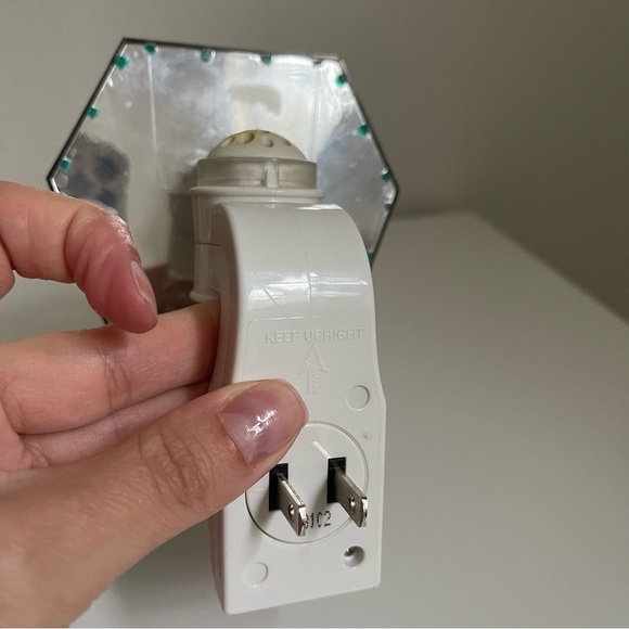 Bath & Body Works Wallflower Plug In - Picture 11 of 14